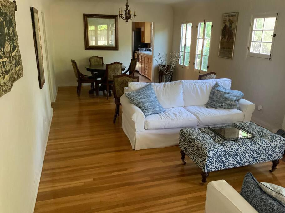 House, Walking Distance From Universal Studios Лос Анджелис Екстериор снимка