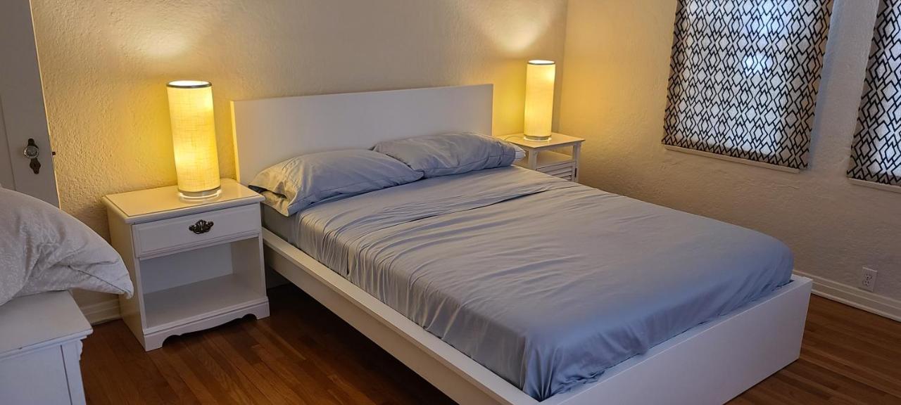 House, Walking Distance From Universal Studios Лос Анджелис Екстериор снимка